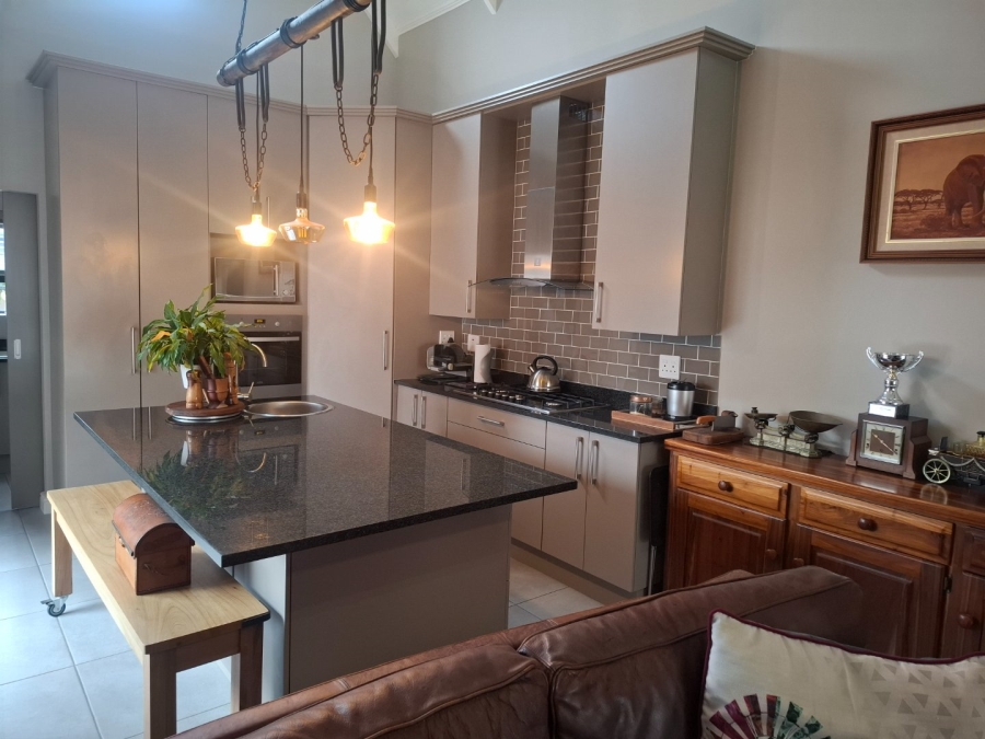 2 Bedroom Property for Sale in Hartenbos Central Western Cape